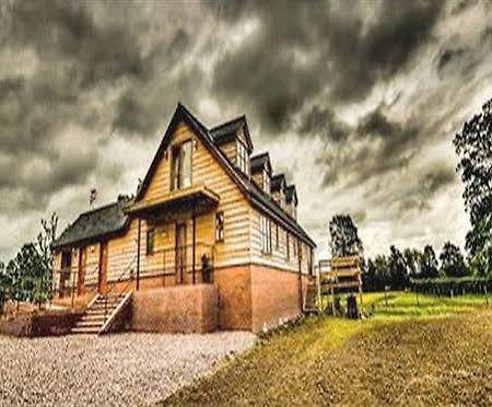 Big Bear Lodge Melverley ภายนอก รูปภาพ