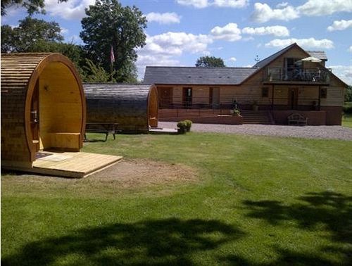 Big Bear Lodge Melverley ภายนอก รูปภาพ