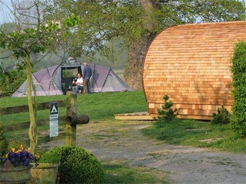 Big Bear Lodge Melverley ภายนอก รูปภาพ