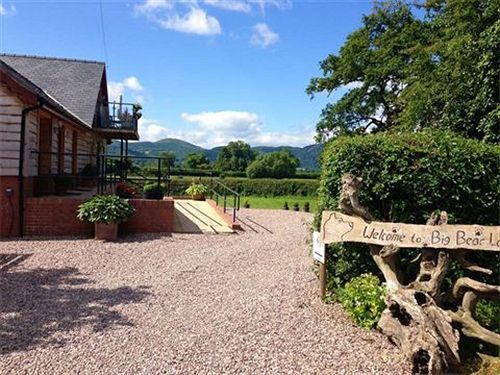 Big Bear Lodge Melverley ภายนอก รูปภาพ
