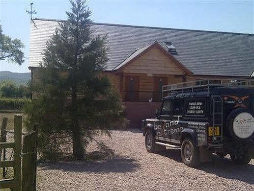 Big Bear Lodge Melverley ภายนอก รูปภาพ