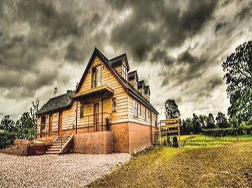 Big Bear Lodge Melverley ภายนอก รูปภาพ